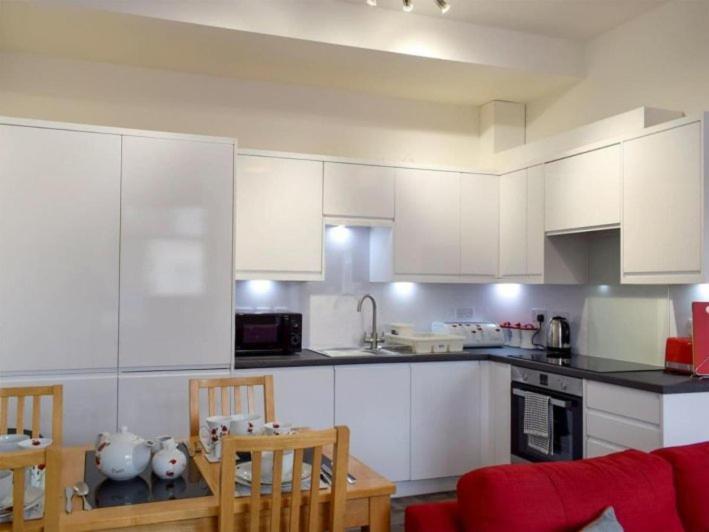 Courtyard Holiday Apartments Inverkeithing Zewnętrze zdjęcie